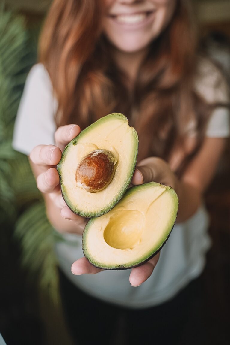 How To Get Smoother Skin By Using Your Avocado Scraps
